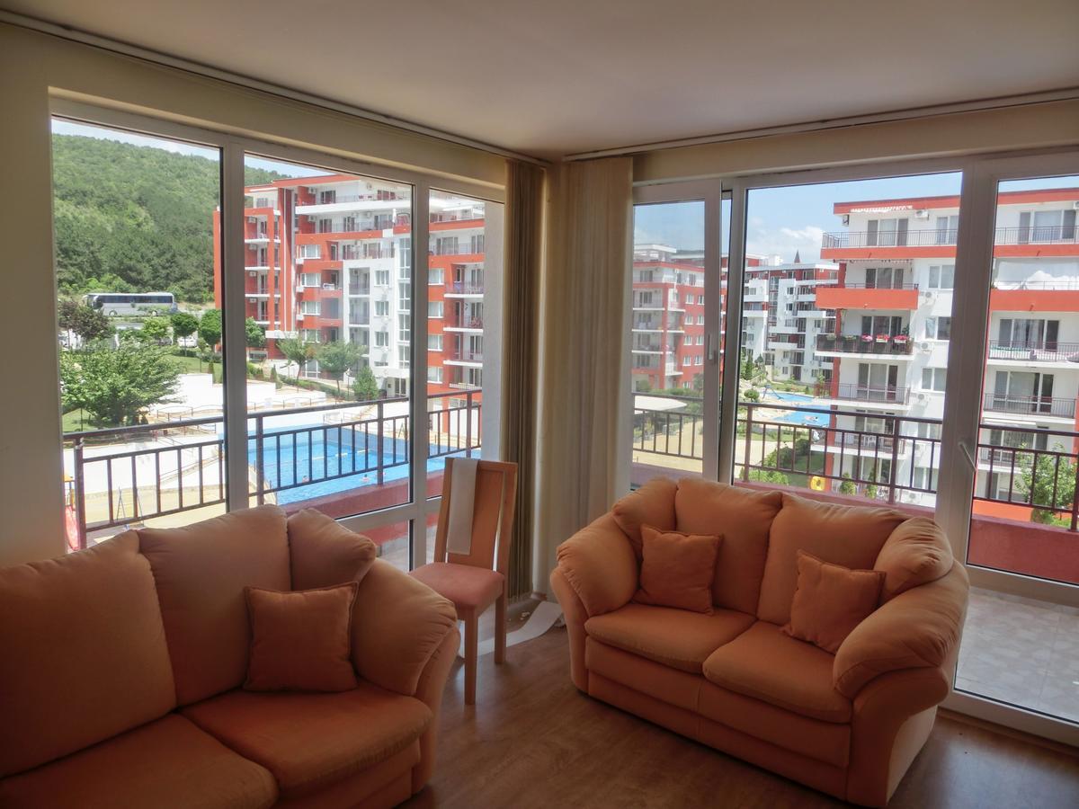 Sea View Panorama Apartment On Complex With Pools And Beach, Sveti Vlas Eksteriør bilde