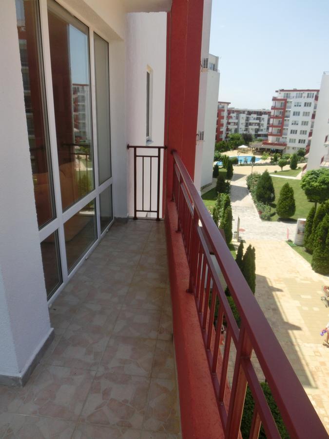 Sea View Panorama Apartment On Complex With Pools And Beach, Sveti Vlas Eksteriør bilde