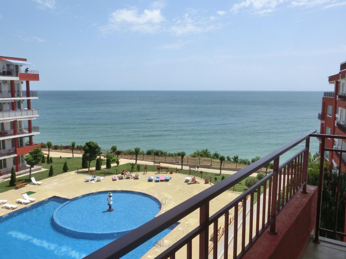 Sea View Panorama Apartment On Complex With Pools And Beach, Sveti Vlas Eksteriør bilde