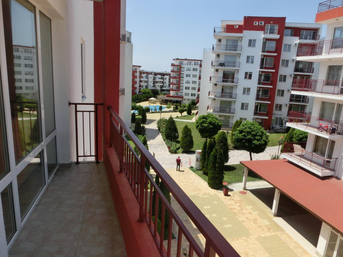 Sea View Panorama Apartment On Complex With Pools And Beach, Sveti Vlas Eksteriør bilde
