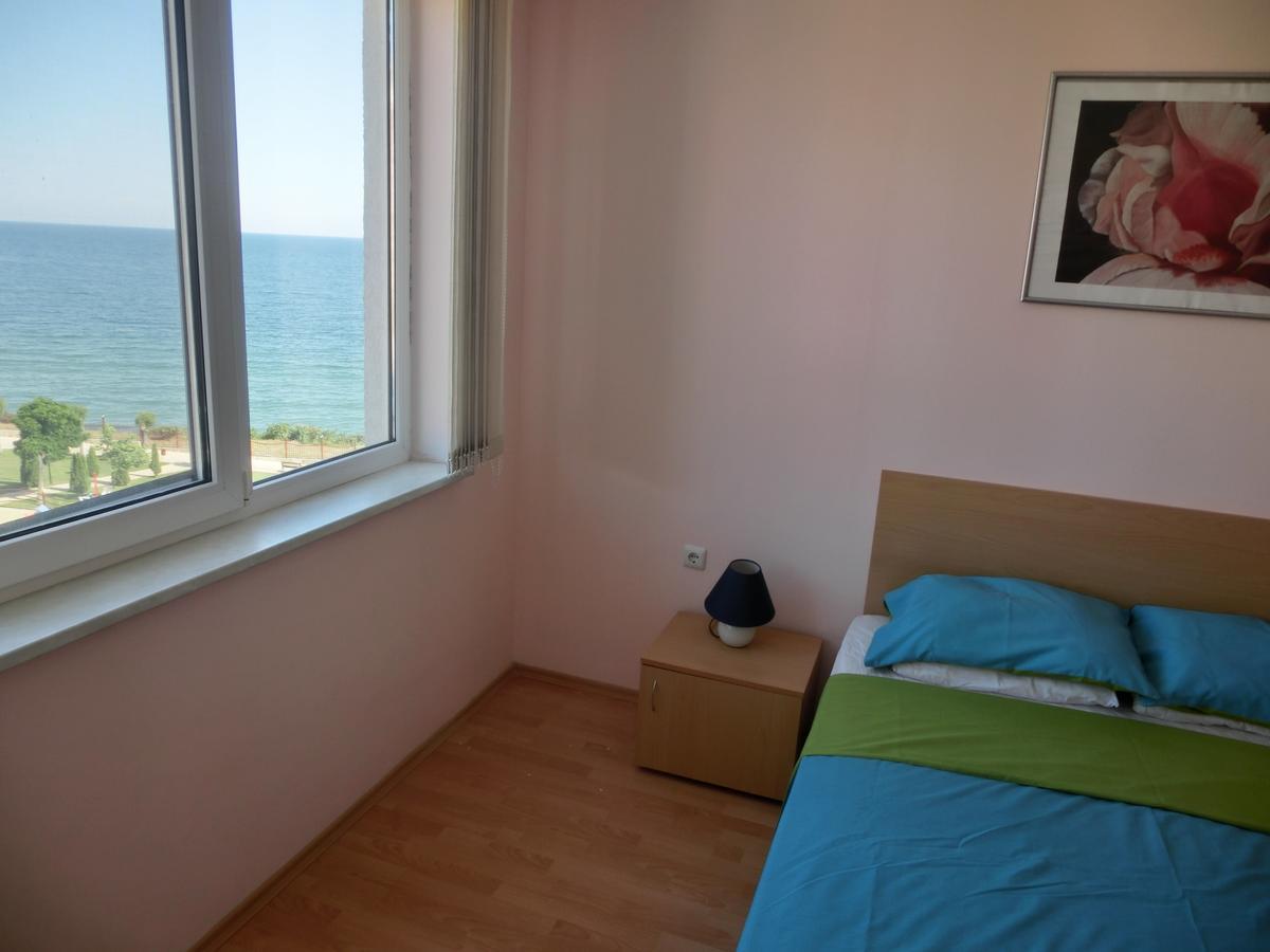 Sea View Panorama Apartment On Complex With Pools And Beach, Sveti Vlas Eksteriør bilde