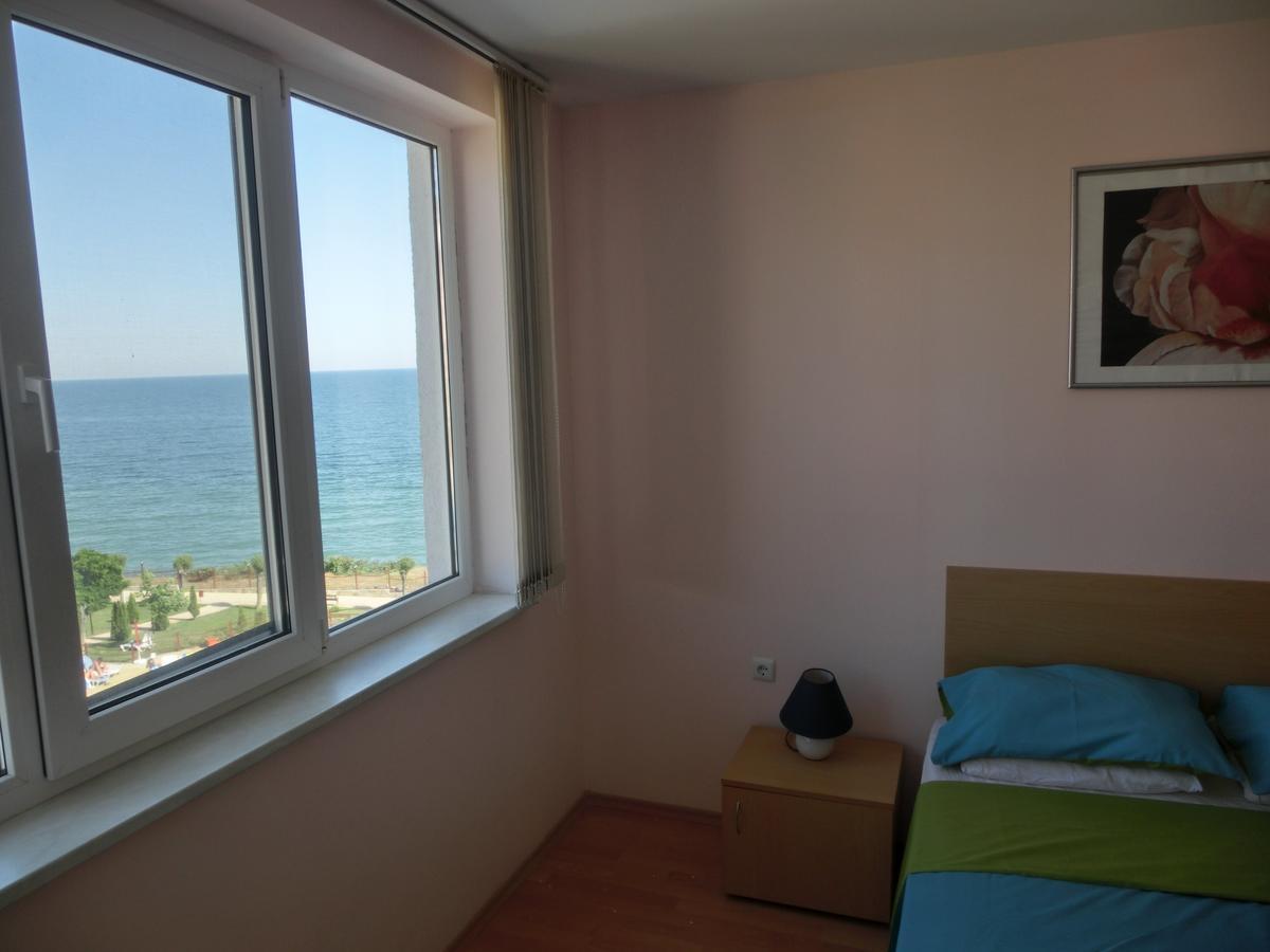 Sea View Panorama Apartment On Complex With Pools And Beach, Sveti Vlas Eksteriør bilde